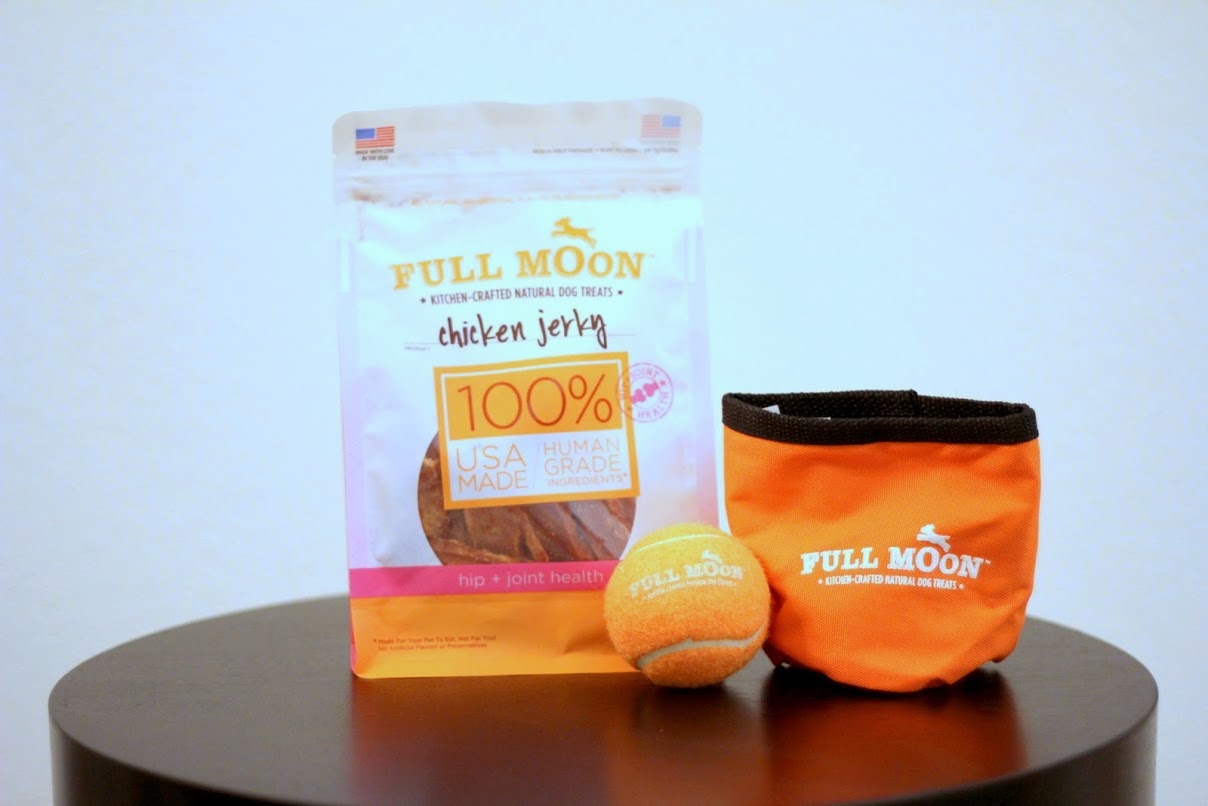 Ruckus the Eskie Full Moon Pet Prize Pack Giveaway (ends 10/16)